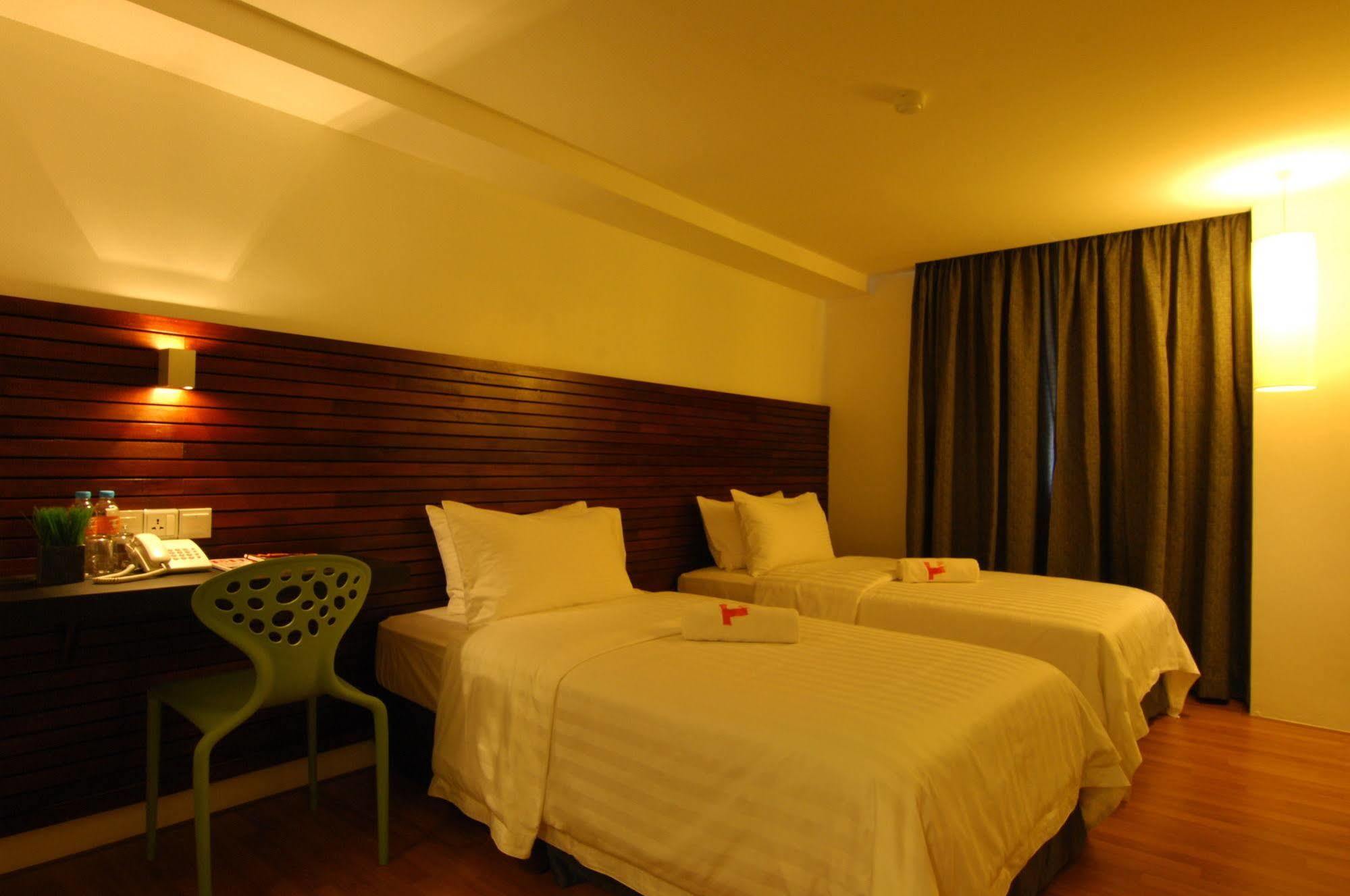 T+ Hotel Σουνγκάϊ Πετάνι Εξωτερικό φωτογραφία